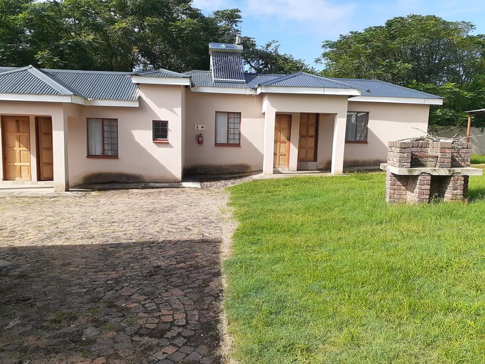 Rooms and braai area